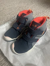 Brand New PLAE Max Little Kids Gray And Blue Hightop Barefoot Sneakers Size 13.5