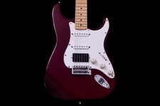 Fender MEX Standard Stratocaster MN MDW 1998 3,59 kg avec suivi avec étui sou...