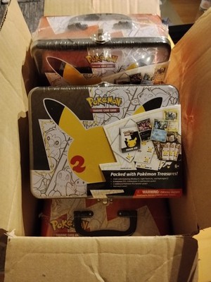 Pokémon Celebrations Collector Chest / Lunchbox   5x Englisch   Sealed/Ovp
