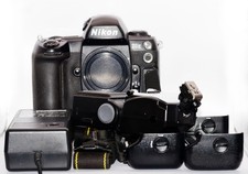 Nikon D1x Digital SLR Body c/w MH-16 charger, SB-50DX Flashgun, 2x Batteries