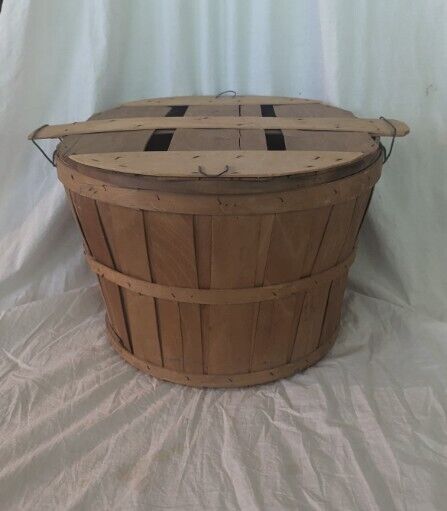 Bushel Basket With Handles