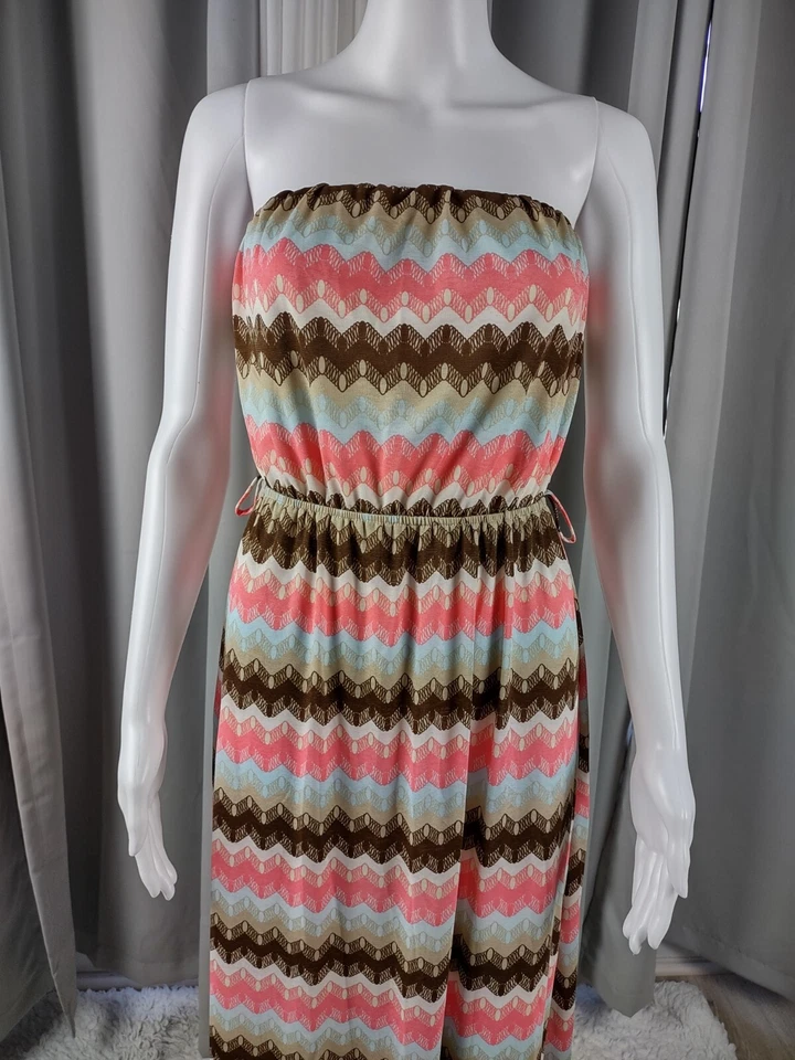 Maxi Vestido Para Mujer Rue 21 Coral y Marrón Geo Rayas Sin Tirantes, Sin Cinturón, Talla L Foto 2 de 4