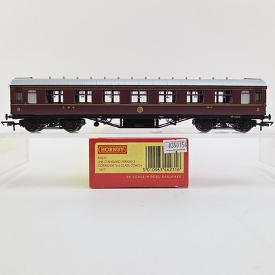 Hornby HO OO Scale LMS #1637 Standard Period Three Corridor 3rd Class Coach