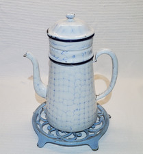 Grande cafetière à filtre en métal émaillé blanc, Campagne chic, Shabby