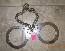 VINTAGE PEERLESS HAND CUFF CO SPRINGFIELD MA. LEG IRONS 14 INCH CHAIN MODEL 703