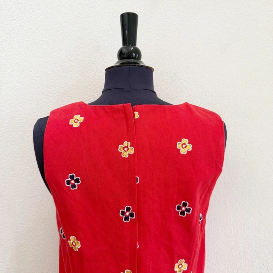 Modcloth Mid-Century Muse Shift Dress embroidered floral Size Small - Image 4 of 4