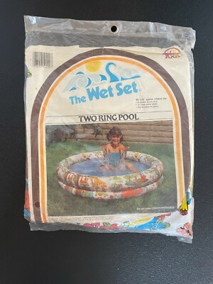 1982 Pool Two Ring Hippo Giraffe Alligator Butterfly Collectible ART