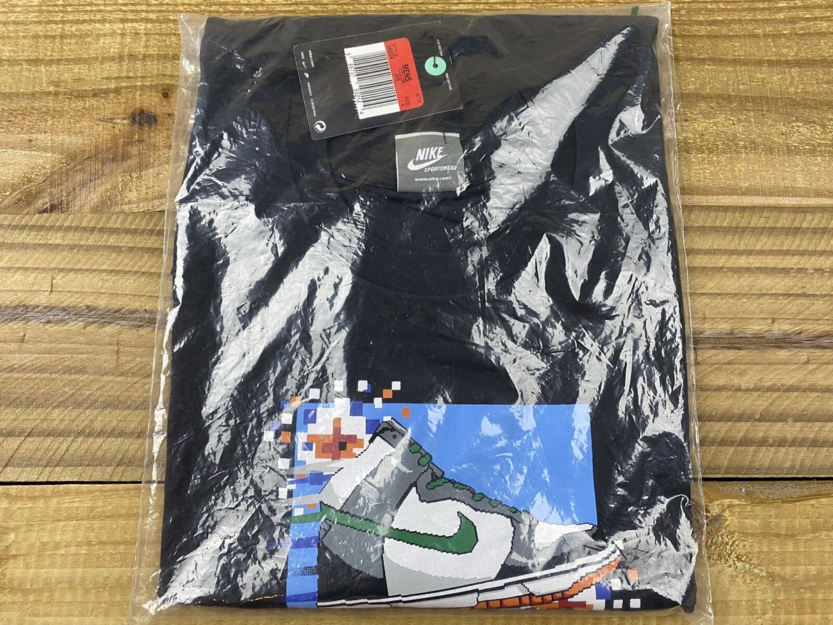 NWT Sealed Nike Dunk Hunt 8-Bit Nintendo Duck Hunt T-Shirt L