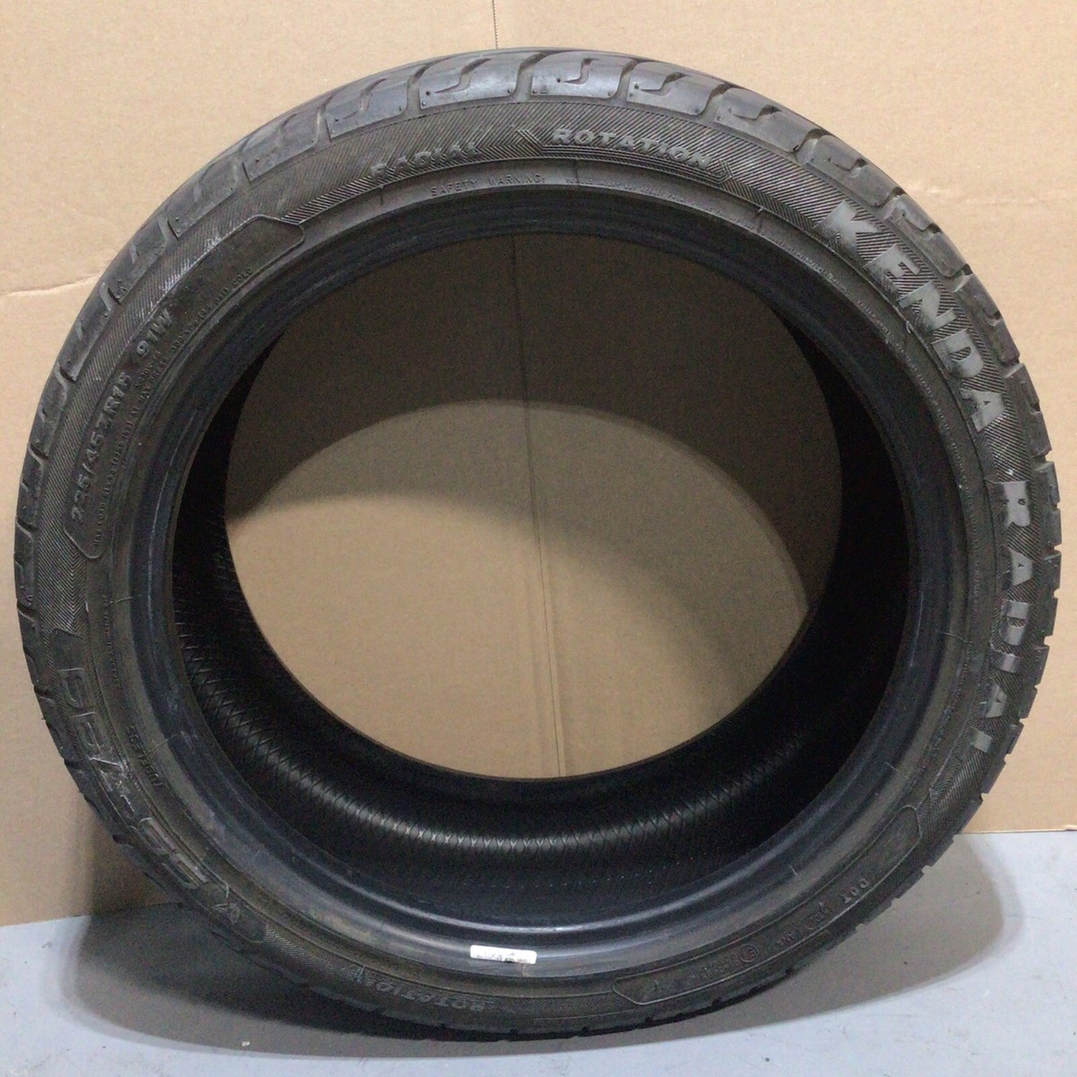 パピリオ・ラマルケイ（1オス・ボリビア） Kenda Radial 55-799 225/45ZR18 91W 2019 Front Tires From A Polaris