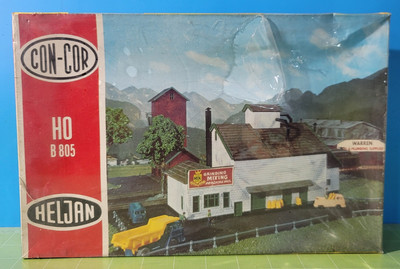 S01: Con-Cor B805 Grain Mill New In Sealed Box Kit   HO Scale