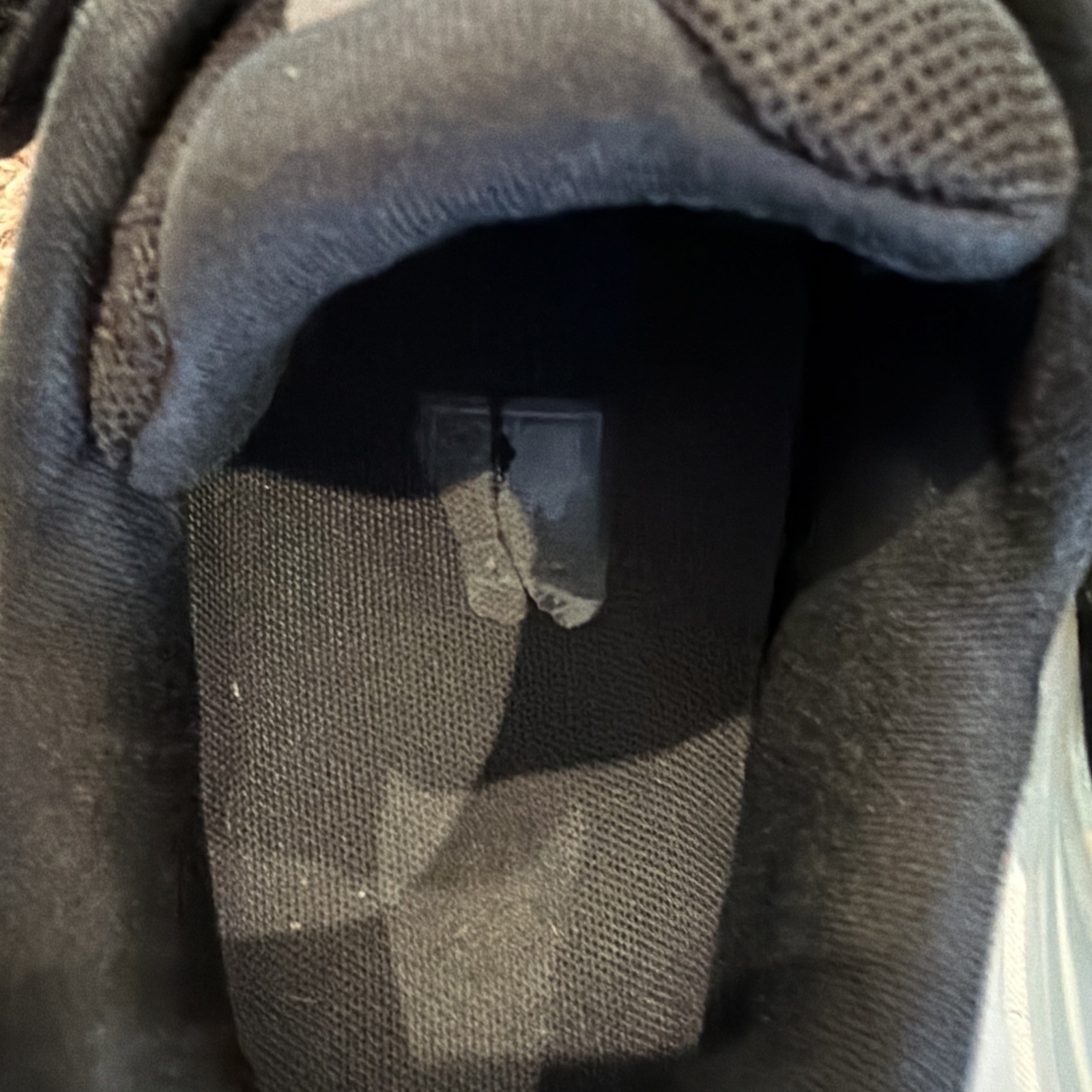 On Cloud Swiss Engineering Cloudflyer 4 Running S… - image 10