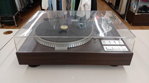 Yamaha YP-D10 Direktantrieb Plattenspieler Gebraucht