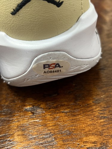 LUKA DONCIC Signed Jordan Luka 3 Shoes PSA DNA Autographed Lakers - Picture 5 of 13