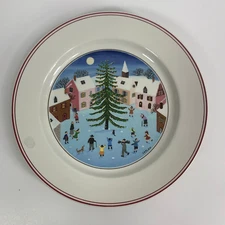 Villeroy & Boch Naif Christmas Design 8" Round Plate Luxembourg Village Life