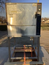 Steamer Groen SSB-10GF 10 pan with stand Nat. Gas Tested