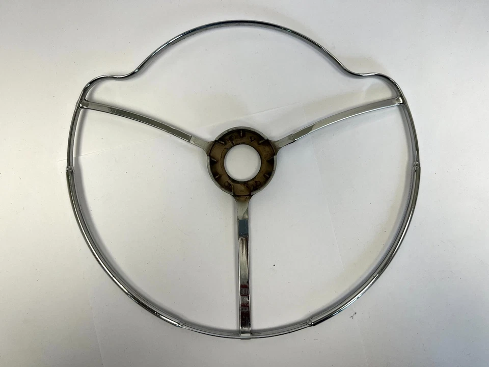 Anillo de cuerno de lujo Plymouth P11 Standard P14S 1941-1942 NOS 869116. Foto 2 de 4