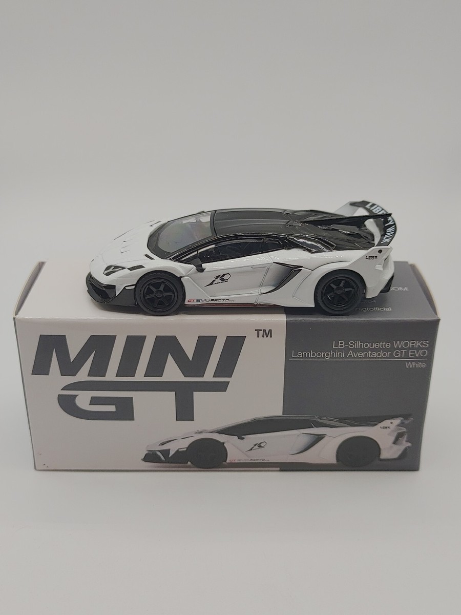 Mini GT 1:64 LB-Silhouette WORKS Lamborghini Aventador GT