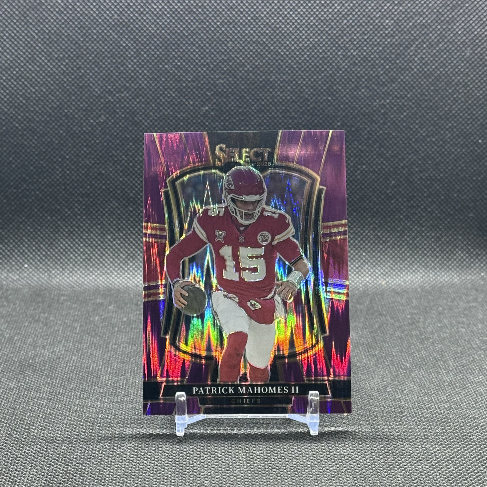 2025 Panini Select Patrick Mahomes II #107 Premier Level Purple Shock #/699