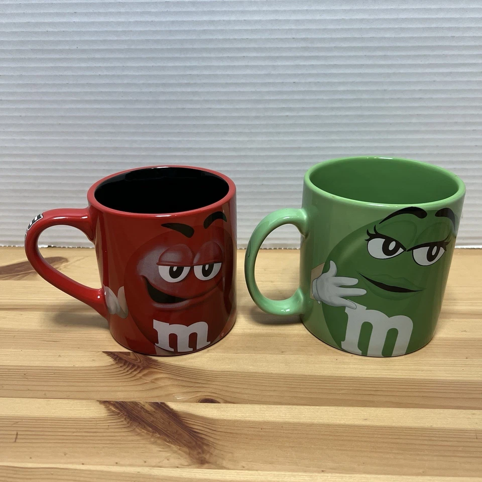 M&M Candy Coffee Mugs Green Red Set of 2 Vintage M&M World Tea Collectible - Image 3 of 4