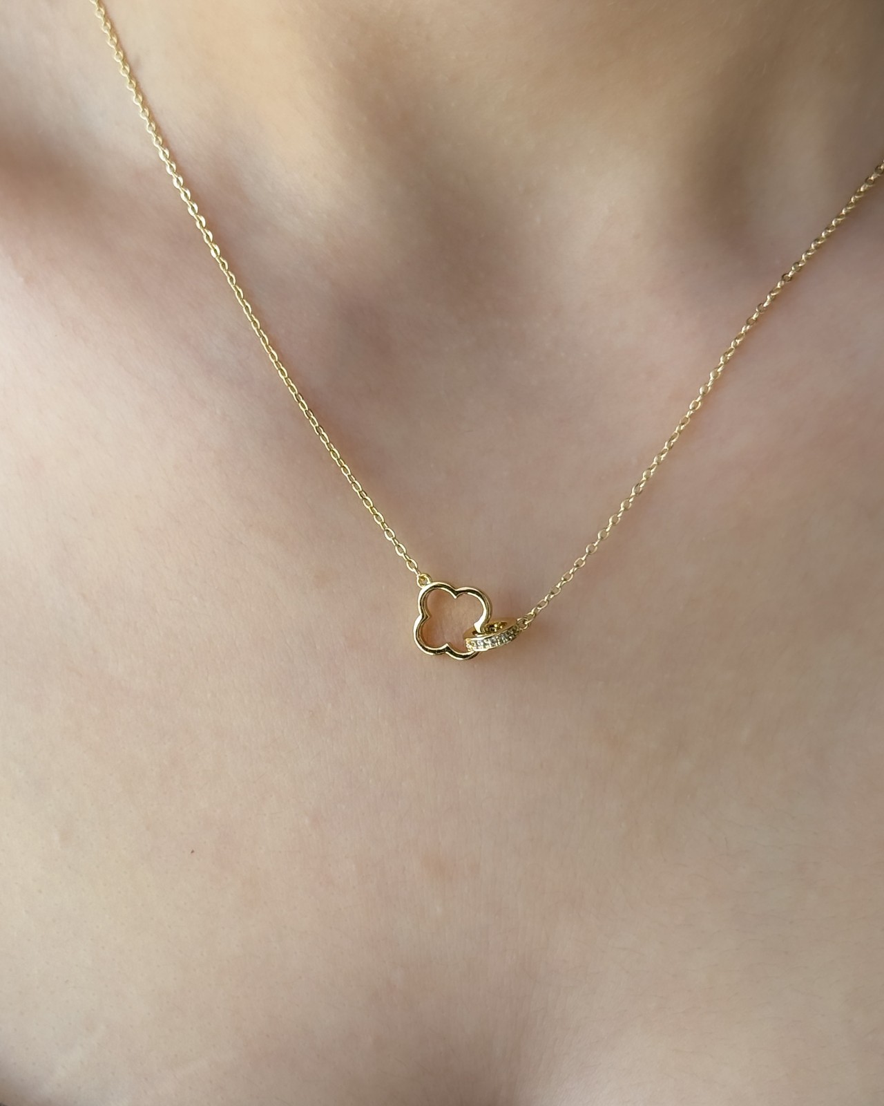 Gold Plated Clover Necklace Jewelry: Elegant Double Clover Pendant with Cz