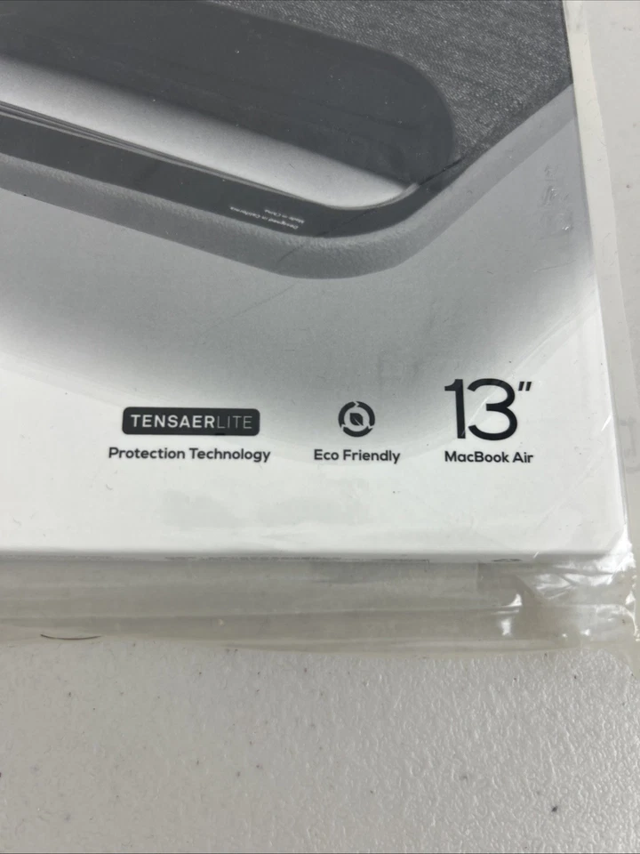 Incase ICON Sleeve for 13 inch MacBook Pro & Air, Graphite, w/ Tensaerlite Tech - Image 3 of 4