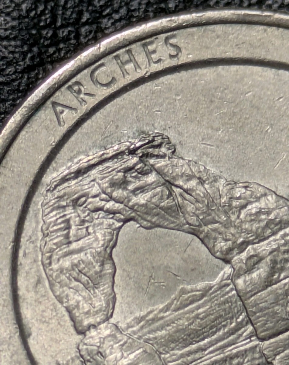 2014-P 25c ATB Arches Quarter DIE CHIP ERROR Extra Rock Break