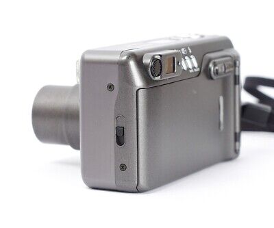 Yashica T Zoom Kyocera 35mm Camera with Vario Tessar T 4.5-8 Yashica T Zoom Kyocera 35mm Camera with Vario Tessar T 4.5-8