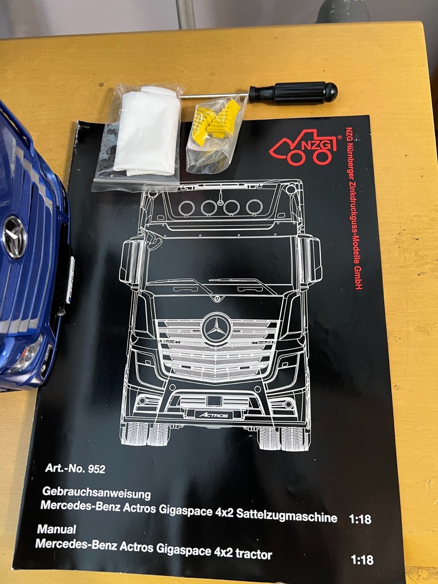 NZG (Germany) MERCEDES BENZ ACTROS GIGASPACE 4X2 1/18 Scale NZG (Germany) MERCEDES BENZ ACTROS GIGASPACE 4X2 1/18 Scale