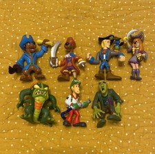 Scooby-Doo Bundle Shaggy Daphne Pirate & Monster Baddie Figures 2.5"