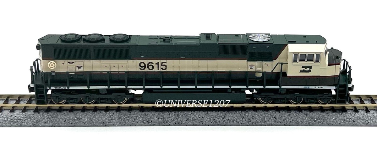 N Scale Kato 176-6502 SD70MAC Diesel Locomotive Burlington