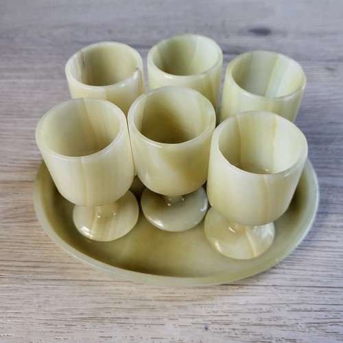 Vtg Onyx Stone 6 Shot Glasses Green Matching Serving Tray 70's Retro