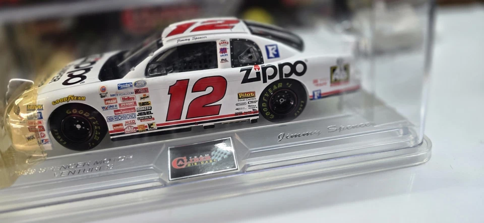 NASCAR 1999 Team Caliber #12 Jimmy Spencer Zippo Monte Carlo diecast 1:24. Foto 3 de 4