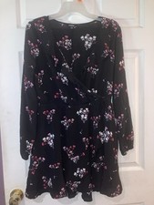 Women's Express Black Floral Print V-neck Faux Wrap Dress Size Large