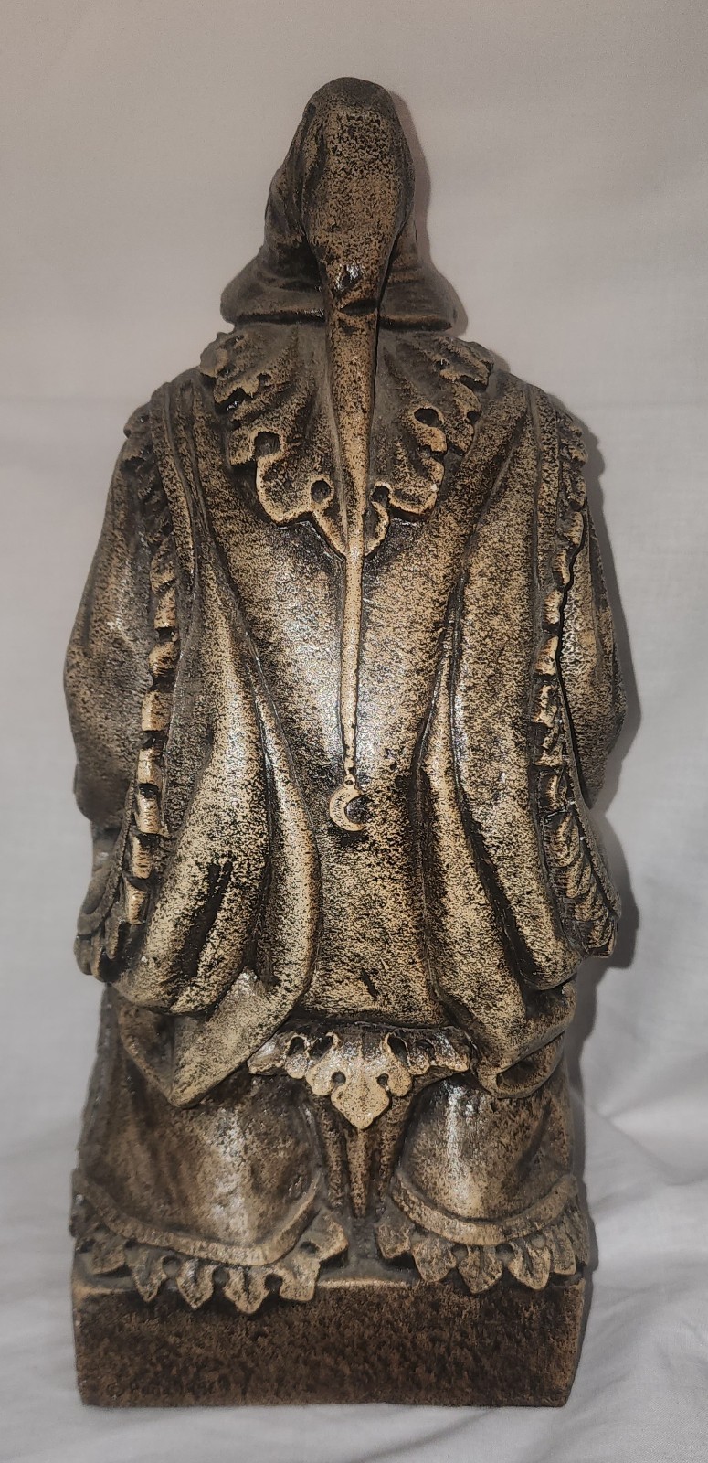 Windstone Woodlore Wizard by Pena.  Retired/Rare