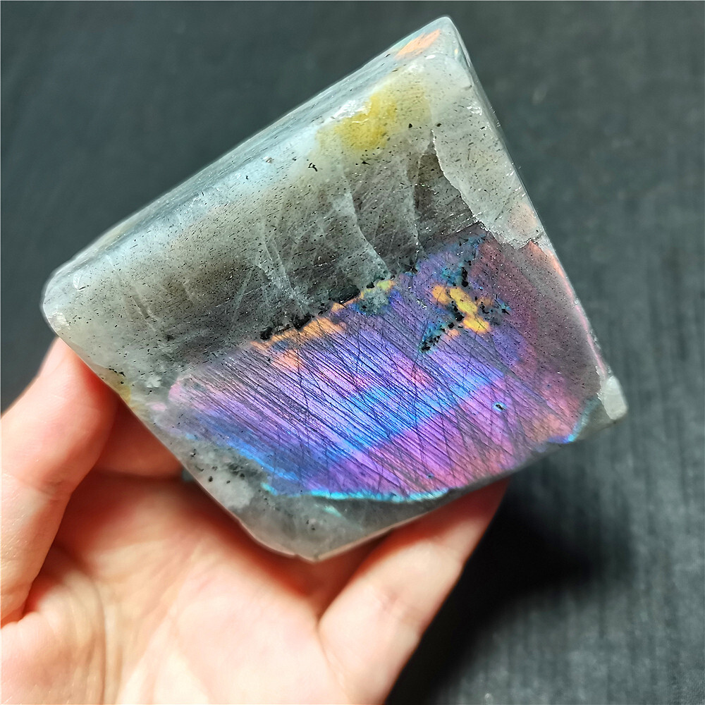 TOP 128G Natural Purple Rainbow Labradorite Stone Handcarved