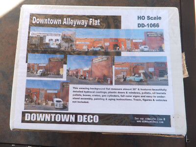 Boxed Downtown Deco HO Scale DD-1066 Downtown Alleyway Flat  30''  Train Railroad