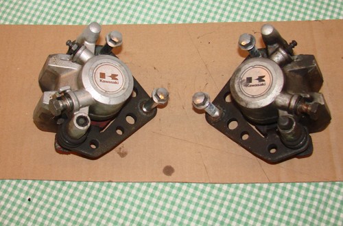 (2) left right BRAKE CALIPERS SET ------- 1987 KAWASAKI ZX600B Ninja - Picture 2 of 2