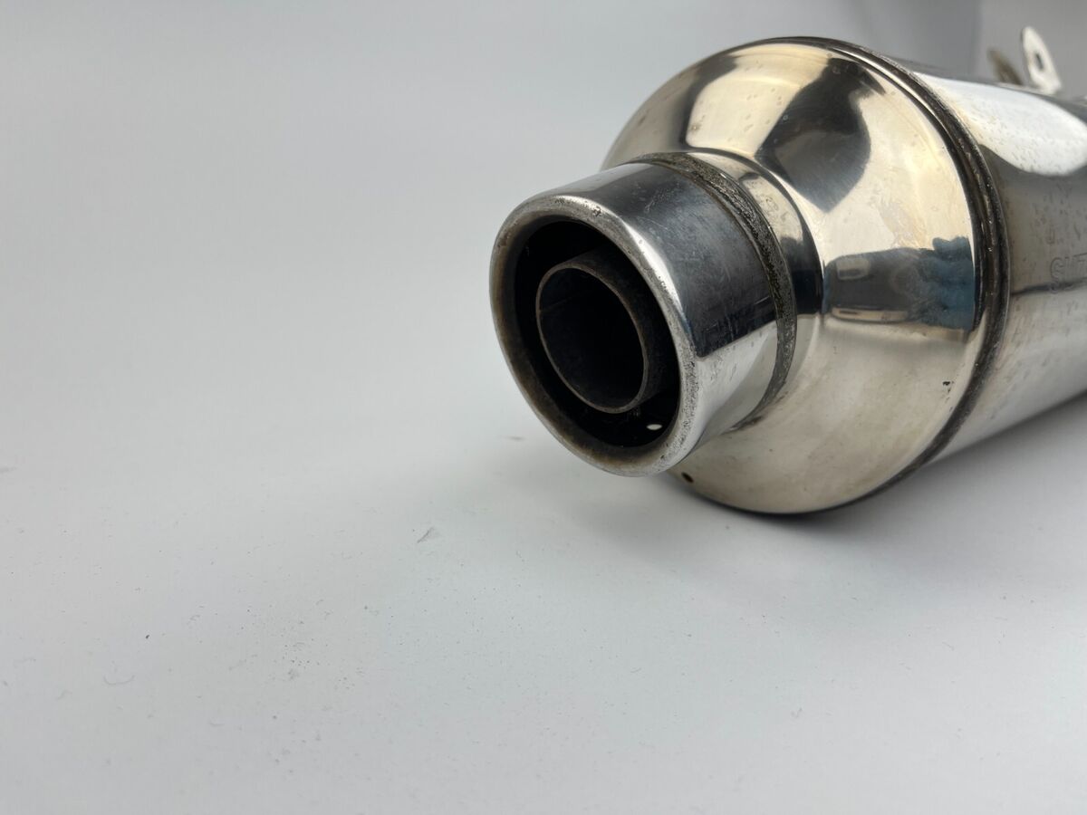 Suzuki GSX-R 750 Auspuff Schalldämpfer Exhaust GSXR 750 92 Suzuki GSX-R 750 Auspuff Schalldämpfer Exhaust GSXR 750 92
