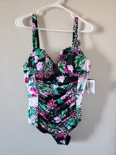 Womens Torrid Underwire Swimsuit One Piece Black Floral Size 00 C/D NWT
