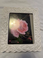 White Ceramic Leaf Embossed  Pattern  Frame