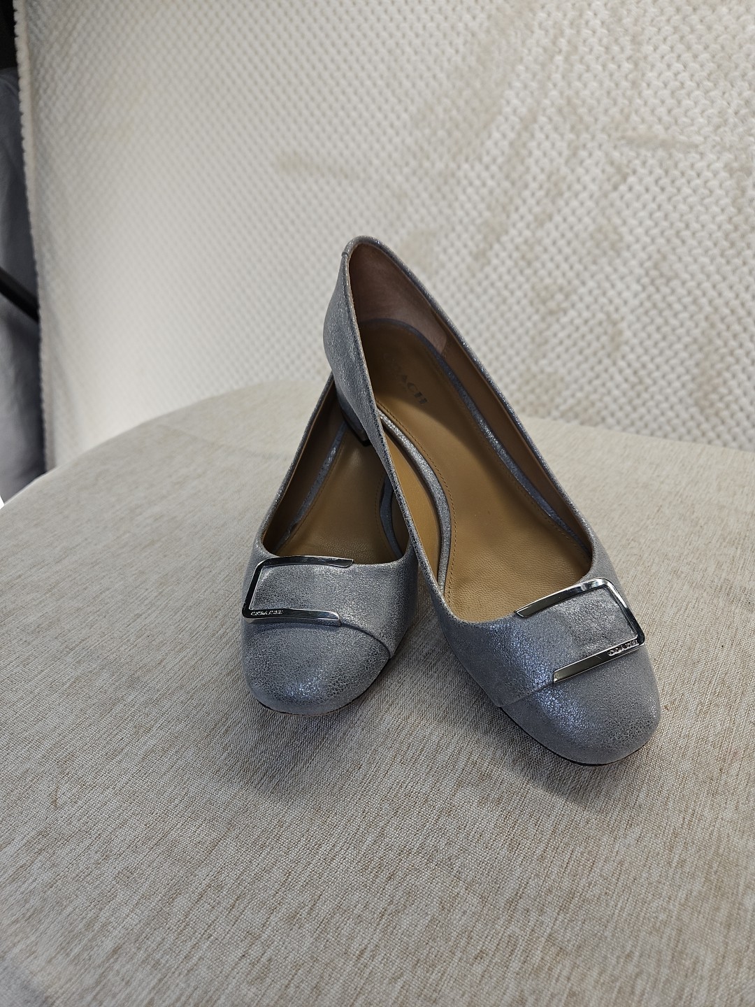 Coach Silver Gray Leather Block Heel Pumps Size 8B with Logo Buckle