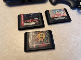 Sega Genesis Console w/games READ 