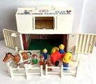 Vintage 1967 Fisher Price Family Play Farm #915 Little People 16 Pieces No Moo