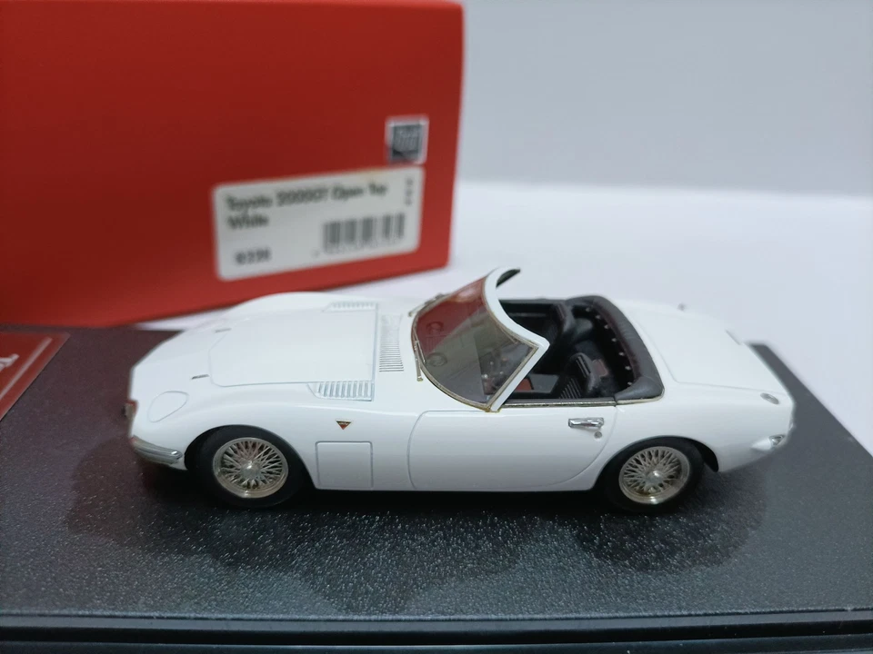 Coche deportivo HPI 1 43 Toyota 007 edición película dos puertas techo abierto modelo 2000GT Foto 2 de 4