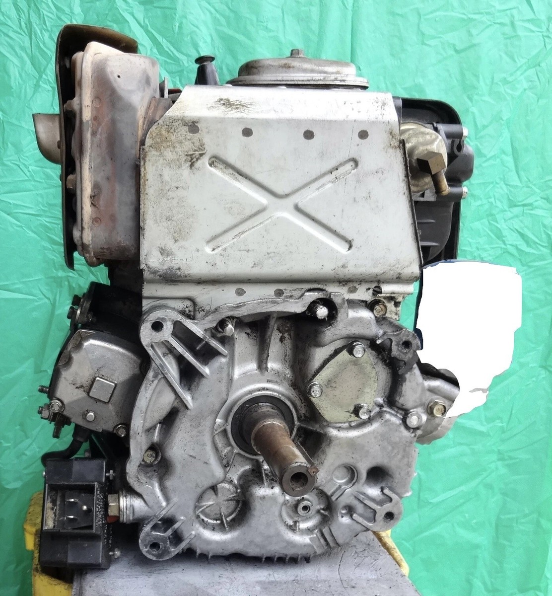 Honda GXV390 - DAS* 13 HP Vertical Engine with Electric Starter