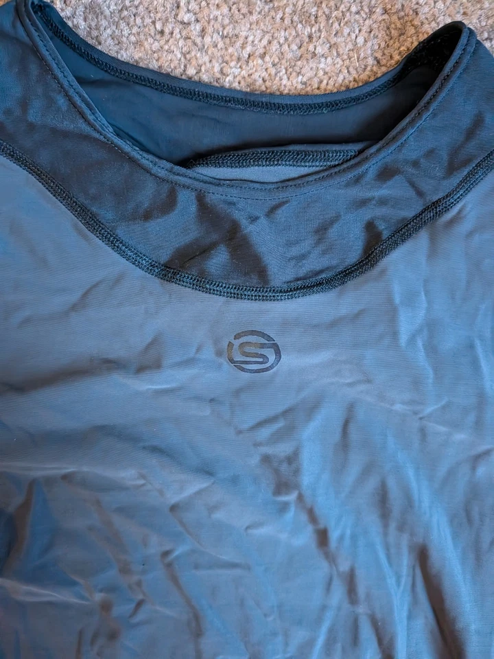 Medias largas de compresión para mujer SKINS RY400 de grafito talla M Foto 4 de 4