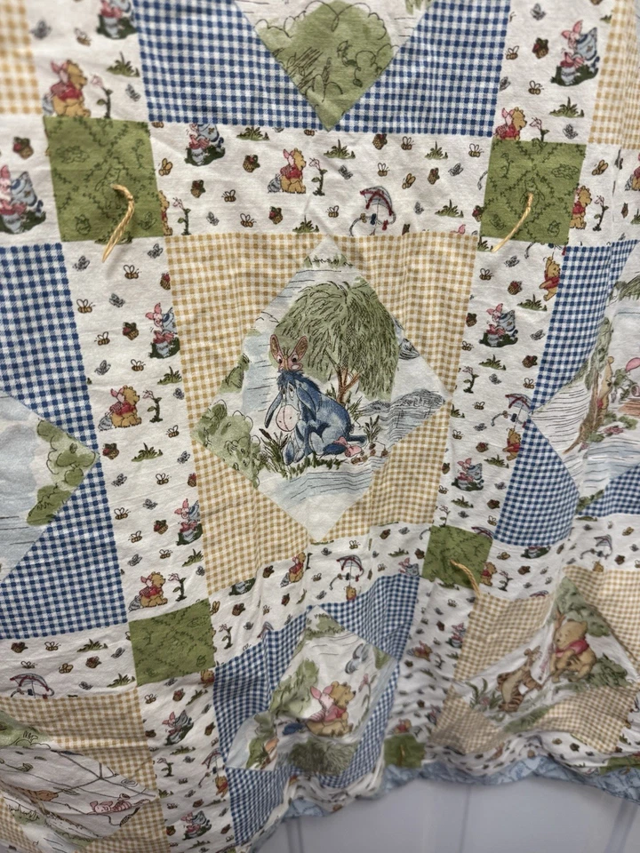 复古蓝色和白色小熊维尼拼布婴儿被子 39x29 — 第 4/4 张图片