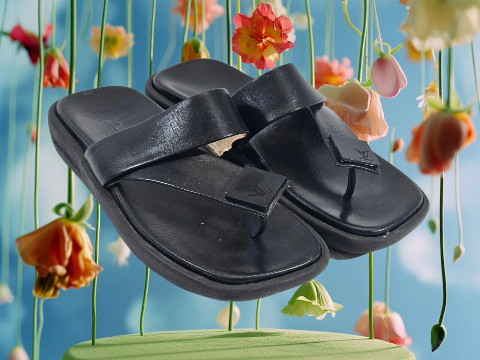 LOUIS VUITTON TRAINER Scarpe sandali infradito DMS 35 donna Louis Vuitton pelle nera dettaglio logo infradito