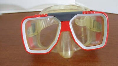 TUSA LIBERATOR Red TEMPERED GLASS Adult SNORKELING SCUBA DIVING MASK