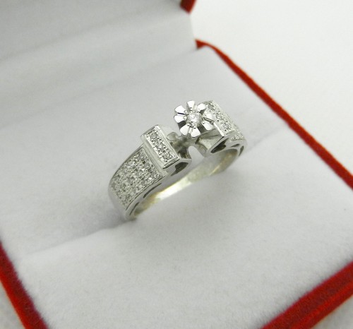 Vintage Solid 14k White Gold Natural 0.20 tcw Diamond Cluster Ring 4 gr size 6.5